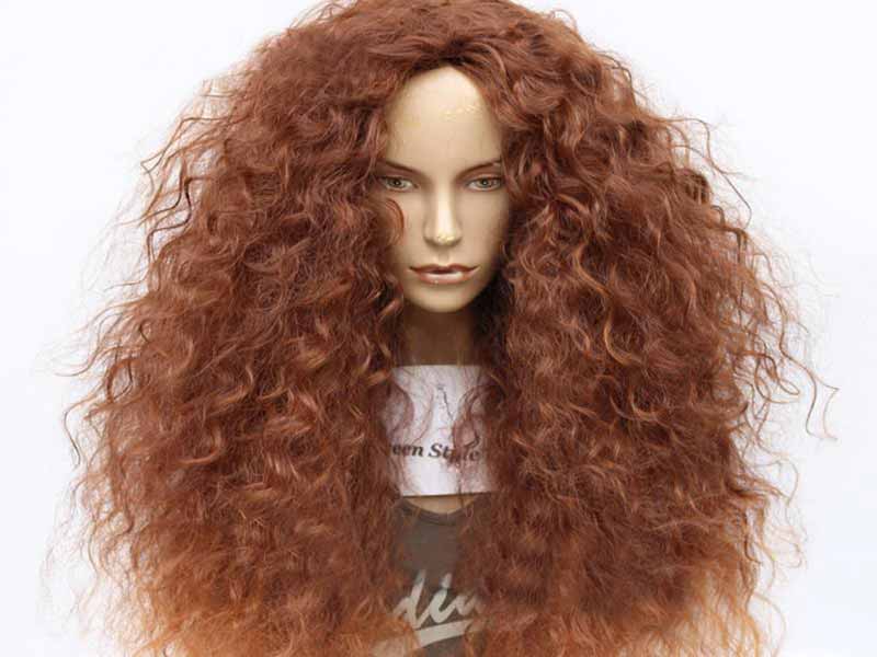 Effective methods to control frizz in a ginger wig